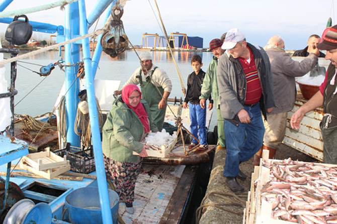 kadin_balikci3-001.jpg kadin_balikci3-001.jpg