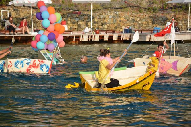 karton_tekne2.jpg karton_tekne2.jpg