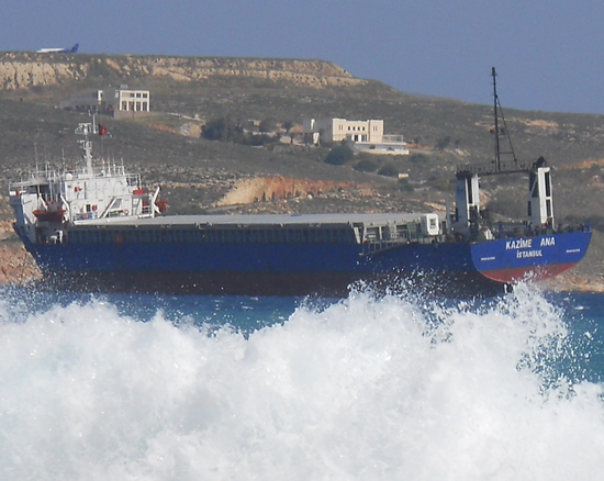 kazime ana canakkale de karaya oturdu