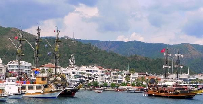 korsan_tekne3.jpg korsan_tekne3.jpg