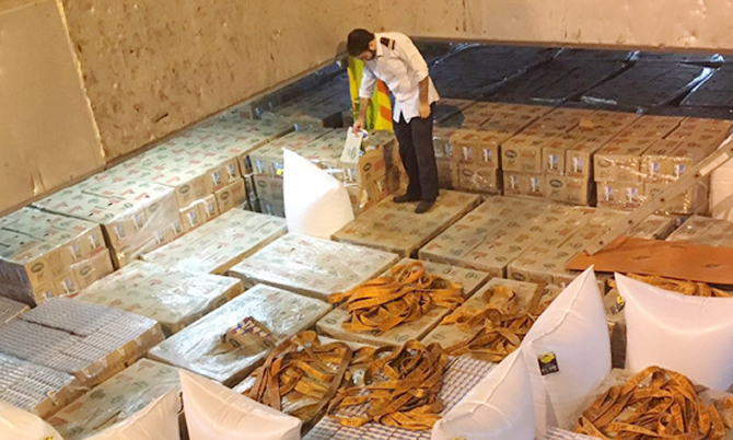 mal-ic.jpg mal-ic.jpg