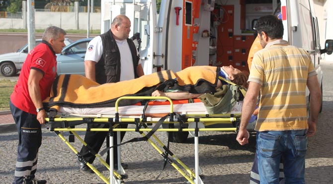 multeci-teknesinde-371.jpg multeci-teknesinde-371.jpg