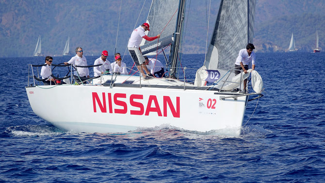 nissan_yelken_takimi_2.jpg