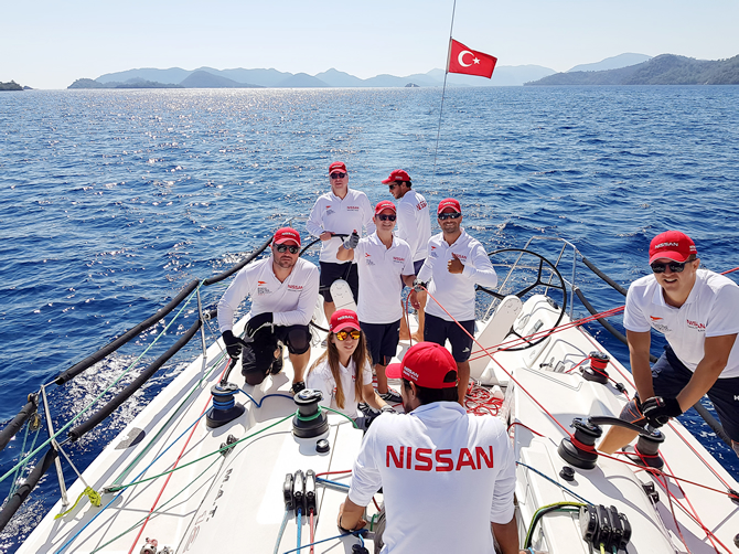 nissan_yelken_takimi_3.jpg