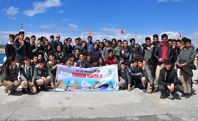 ogrencilere_tekne_gezisi_1.jpg