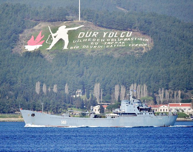 orsk-isimli-gemi-canakkale-bogazindan-gecti_1.jpg
