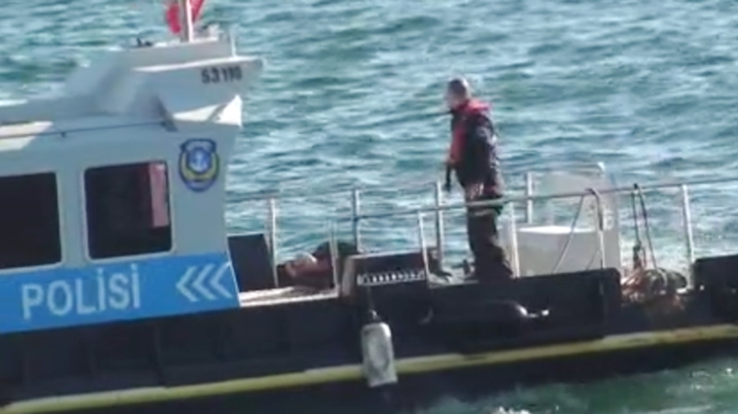 pendik-sahilde-balikci-teknesi-batti_3.png pendik-sahilde-balikci-teknesi-batti_3.png