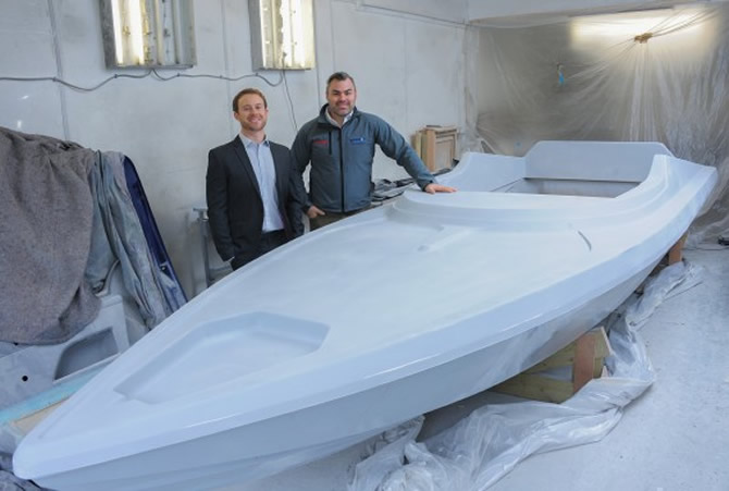 phantom2.jpg phantom2.jpg