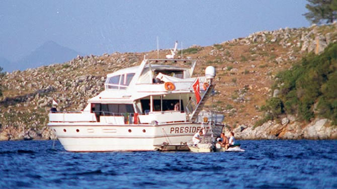 president_yat_gocmen_yakalandi_denizhaberajansi_4.jpg president_yat_gocmen_yakalandi_denizhaberajansi_4.jpg