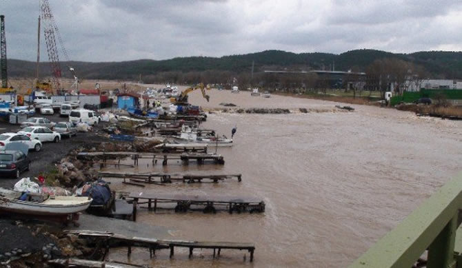 riva2-004.jpg riva2-004.jpg