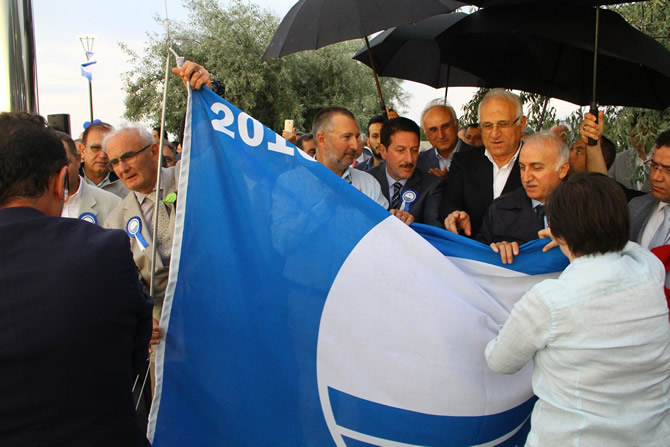 samsun_mavi_bayrak.jpg samsun_mavi_bayrak.jpg