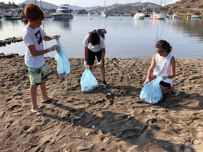 sea-life-istanbulun-su-alti-kasifleri-sahil-temizligine-cagiriyor_1.jpg