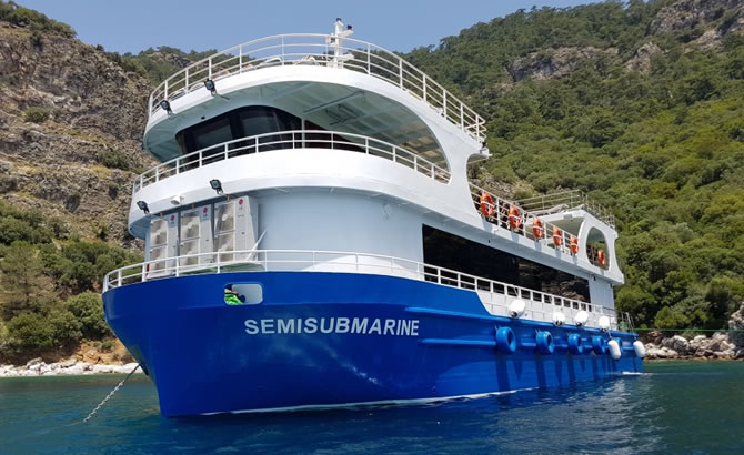 semisubmarine_1.jpg