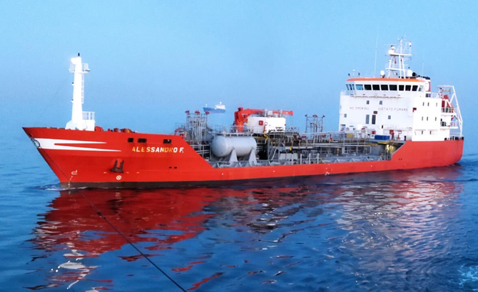 tanker-021.jpg