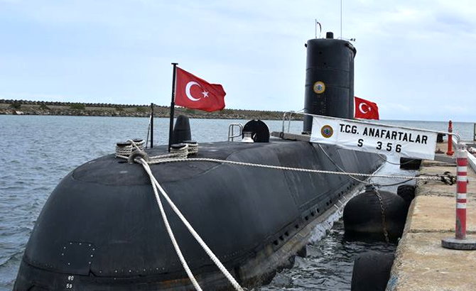 tcg_anafartalar_denizaltisi_1.jpg