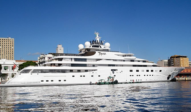 topaz_yatch.jpg topaz_yatch.jpg