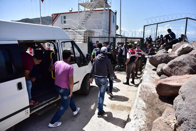 tsk_sahil_guvenlik_oparasyon_deniz_haber_ajansi_09.jpg tsk_sahil_guvenlik_oparasyon_deniz_haber_ajansi_09.jpg