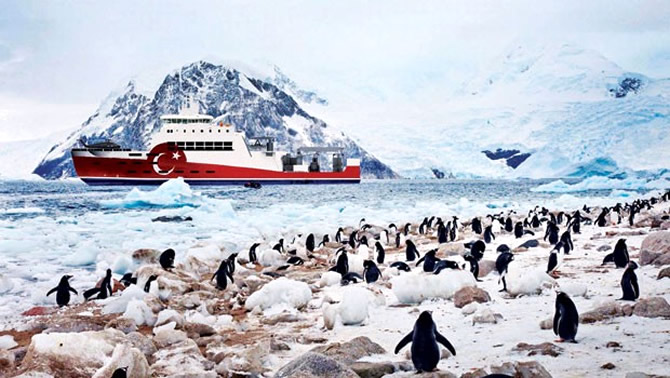 turk-bayragi-gemi-1.jpg turk-bayragi-gemi-1.jpg