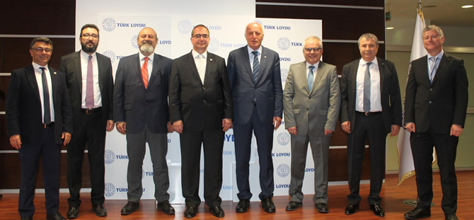 turkloydu_yonetim_buyuk.jpg