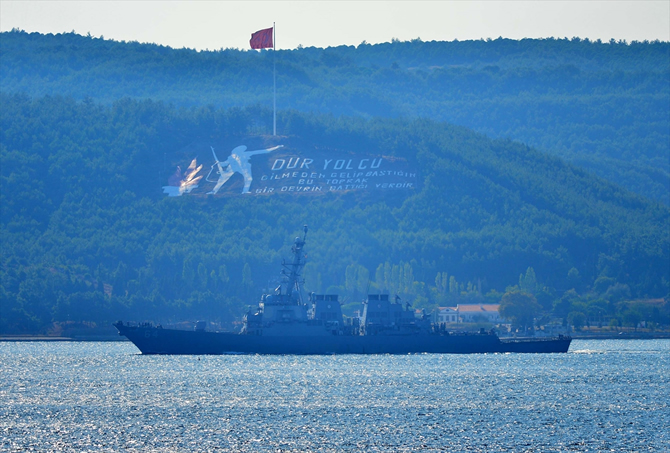 uss-carney,-canakkale-bogazindan-gecti_1.jpg