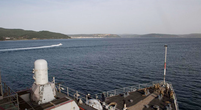 uss-oak-hill-canakkale-bogazindan-gecti_3.jpg