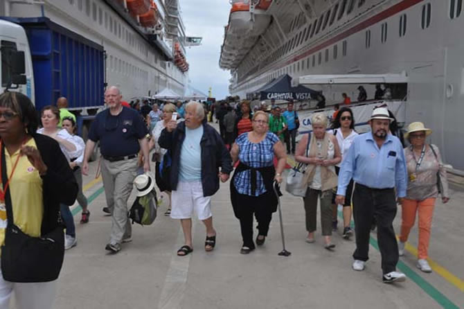 vista_carnival_buyuk.jpg vista_carnival_buyuk.jpg