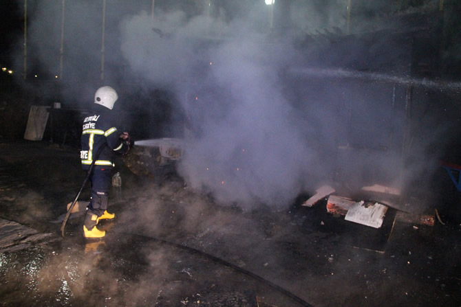 yangin1-014.jpg yangin1-014.jpg