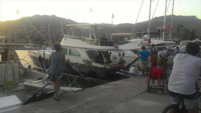 yat_marmaris_yangin_1.jpg yat_marmaris_yangin_1.jpg