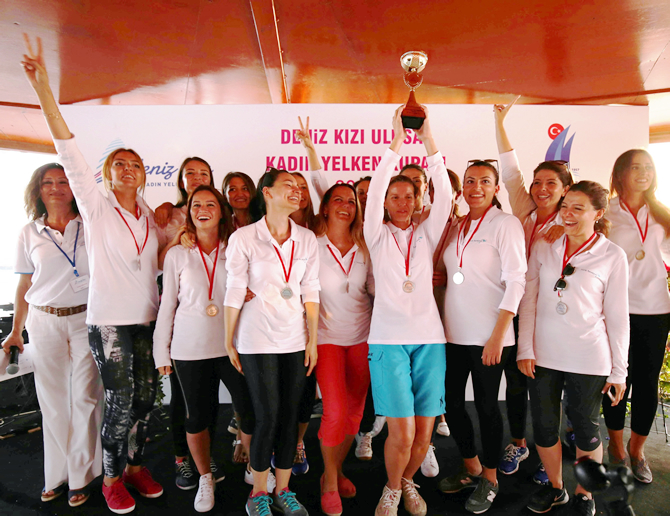 yelken_kadin3.jpg yelken_kadin3.jpg