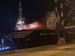 MSC TINA'nın kaza görüntülerine Deniz Haber Ajansı ulaştı